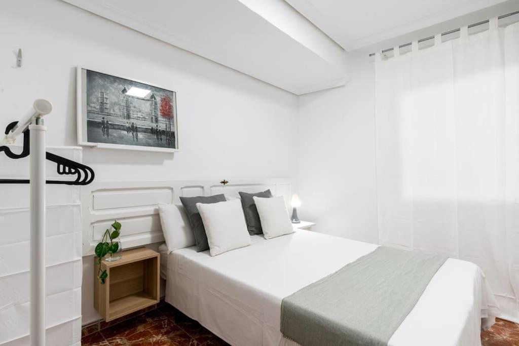 Santa Justa Urban Apartment Seville Luaran gambar