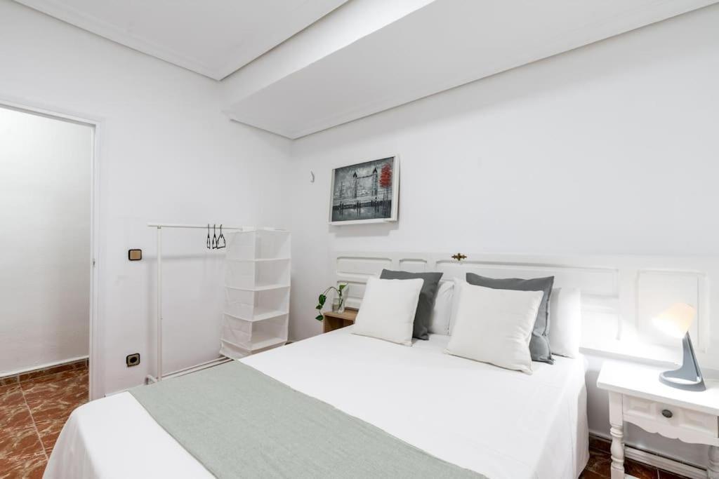 Santa Justa Urban Apartment Seville Luaran gambar