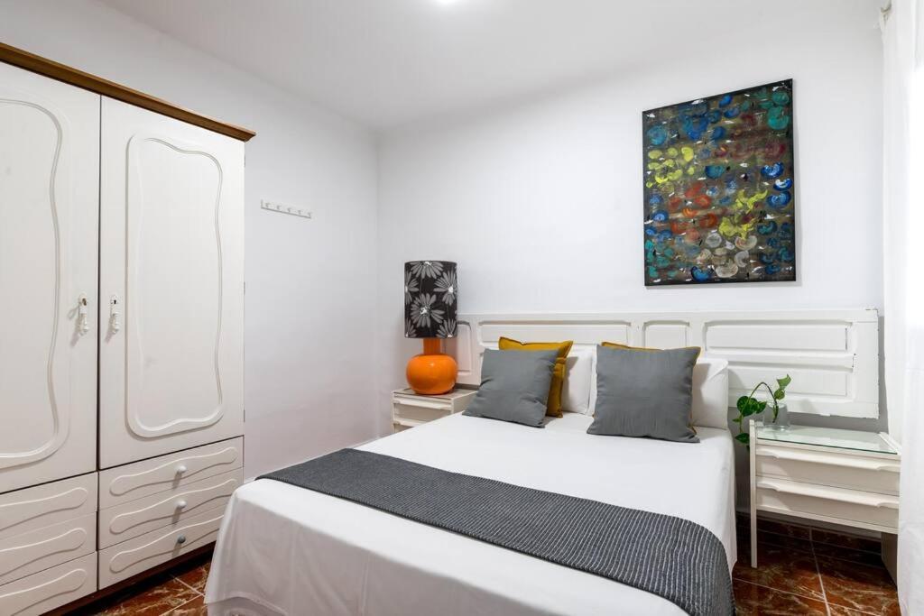 Santa Justa Urban Apartment Seville Luaran gambar